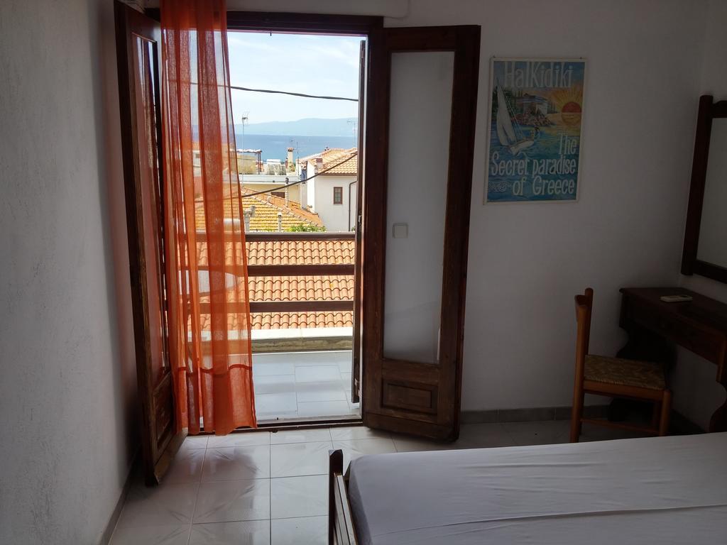 Hotel Hellinikon Ouranoupoli Exterior photo
